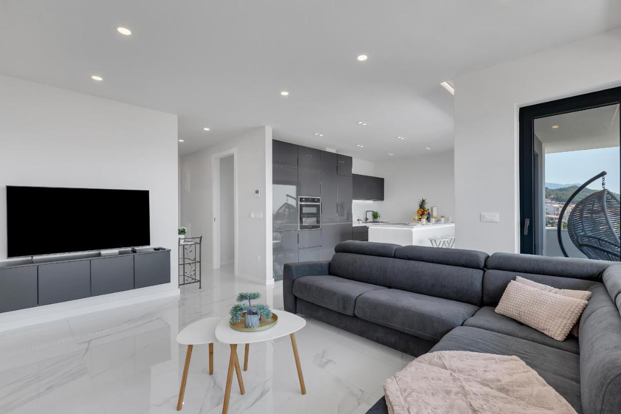 מאקרסקה Luxury Seaview Apartment Dzenan מראה חיצוני תמונה